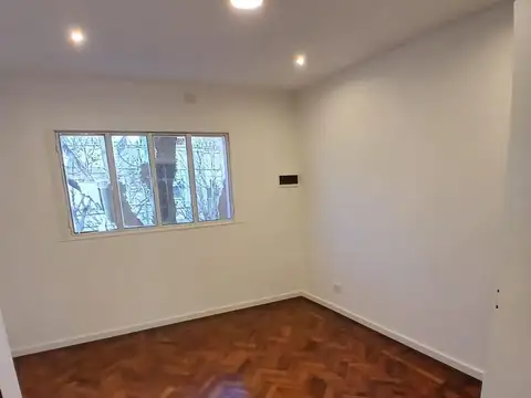 Depto Tipo Casa en Alquiler de 3 ambientes