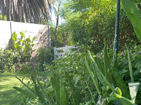 SE VENDE CASAQUINTA MAS DPTO EN LAGUNA DE LOBOS