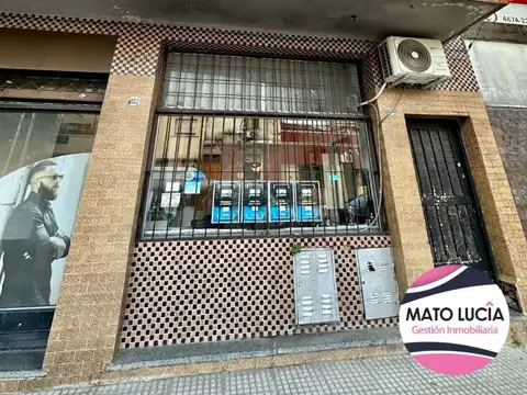 CASA S/ LOTE PROPIO - CASA T/CHORIZO PB + PLANTA ALTA Y LOCAL - 8,66 X 28