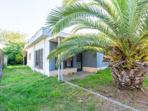 Casa 3 ambientes con 1 baño