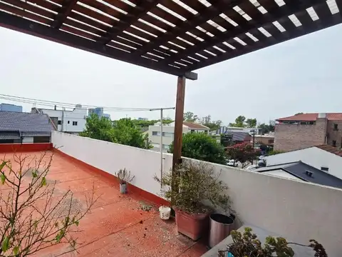 Depto Tipo Casa 4 ambientes con 2 baños