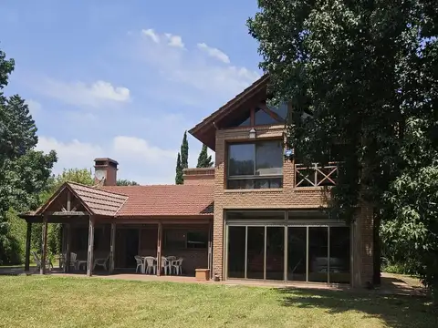 Casa en Funes