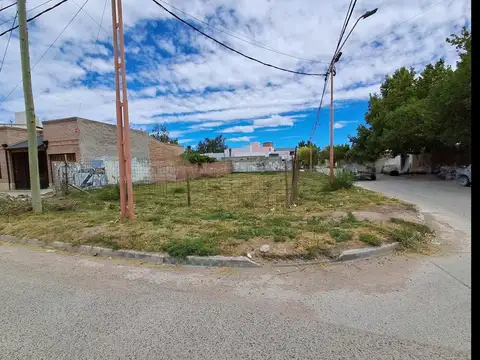 VENTA LOTE ESQUINA EXCELENTE UBICACIÓN 