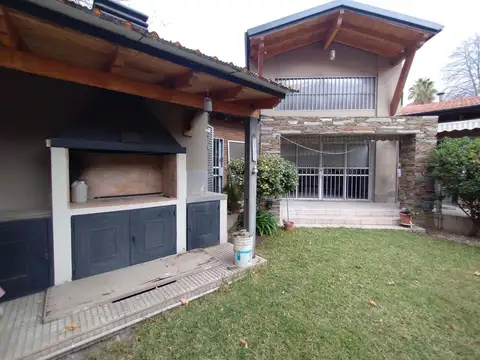 Alquiler Casa Amoblada 2 dorm Patio Puente Olive 