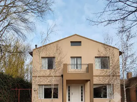 Casa en Alquiler en Neuquen, Confluencia