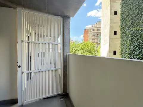 VENTA DEPARTAMENTO MONOAMBIENTE CON PATIO Y TERRAZA P3 EN COGHLAN ENTREGA INMEDIATA