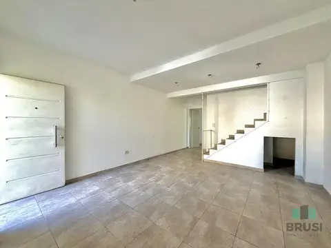 Depto Tipo Casa 4 ambientes con 1 baño