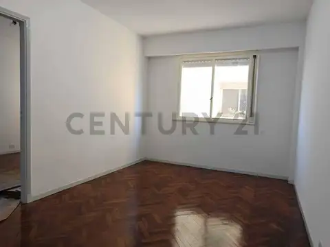 Avenida Pueyrredón 200, Piso 0