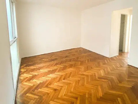 Zapiola 2100, Piso 1