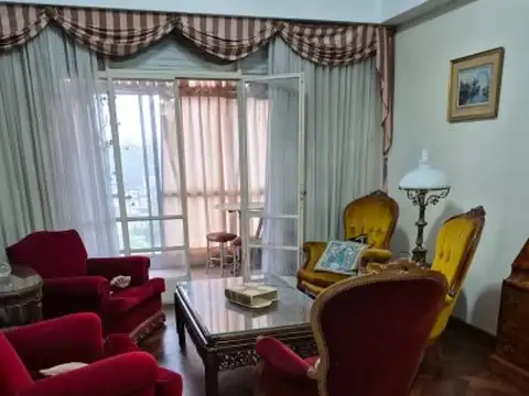 Departamento 6 ambientes con 3 baños