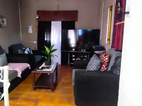 Casa en Venta con 3 cocheras
