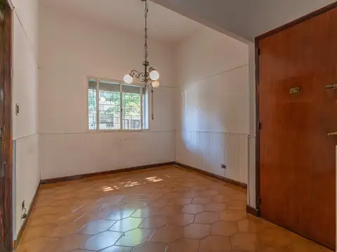 Departamento en Caballito - 3 ambientes en planta baja con cochera - apto profesional