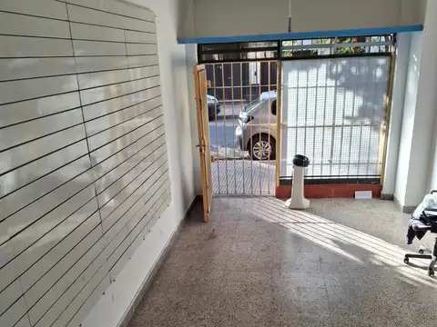 Local en Flores