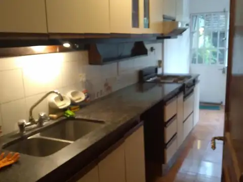 Excelente casa 4 ambientes en Martinez. Inmejorable ubicación.