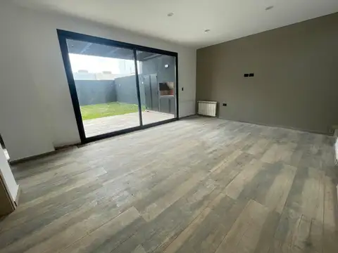 Casa 3 ambientes con 2 baños