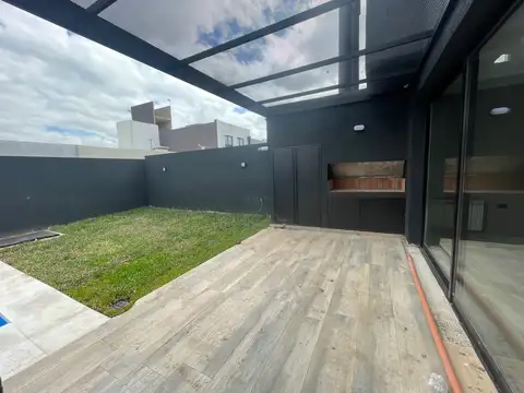 Duplex a la Venta! San Ignacio Village! Pileta!