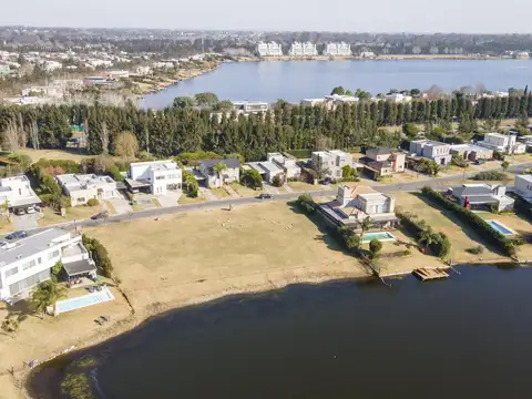 Terreno en Venta 20  mts Frente