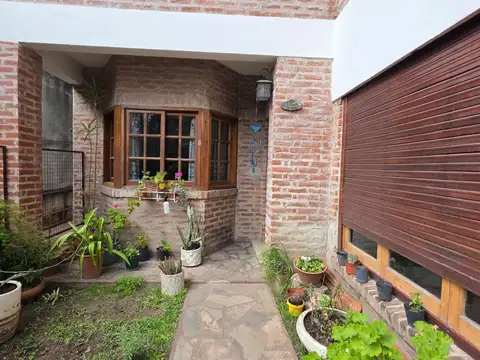 Depto Tipo Casa en Venta de 5 ambientes