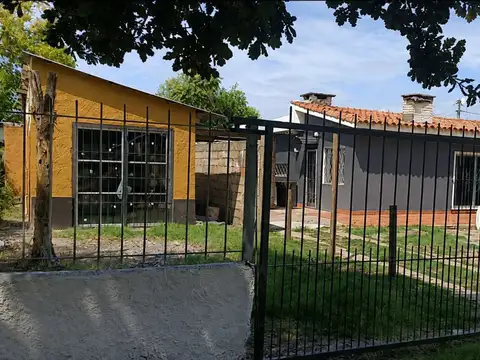 VENTA CASA 3 DORMITORIOS Y APTO PASO Carrasco