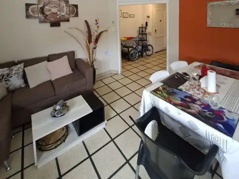 Depto Tipo Casa 4 ambientes con 2 baños