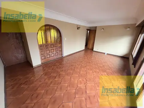 Depto Tipo Casa en Alquiler de 4 dormitorios