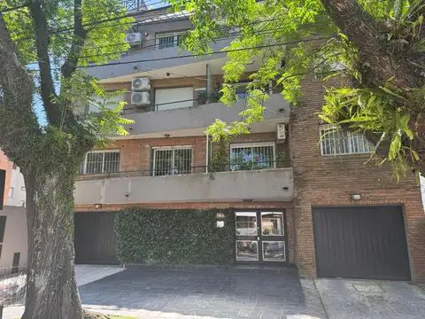 Departamento 3 ambientes Semipiso con cochera y Balcón