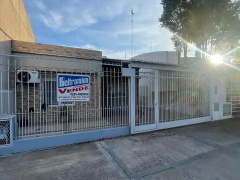 Casa americana en venta en Merlo zona residencial