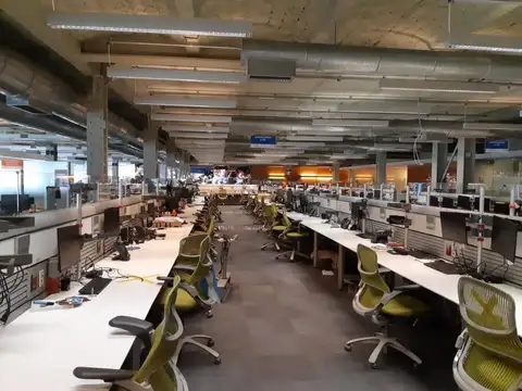 Oficina en Alquiler al Este