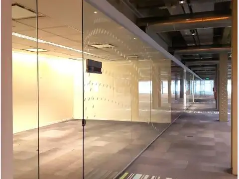 Oficina Monoambiente con 15 baños