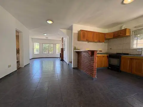 VENTA CASA 4 AMBIENTES, COUNTRY BANCO PROVINCIA