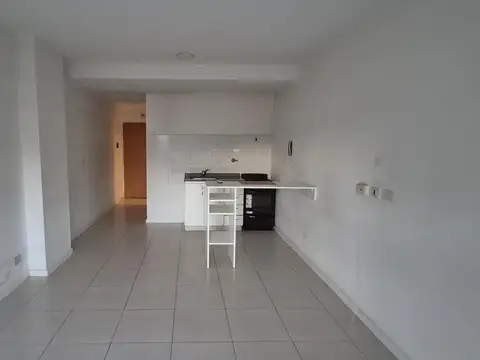 AAv. San Martin 5795 Piso 2º B - alquiler monoambiente con balcón