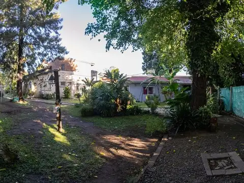 Casa 6 ambientes con 2 baños
