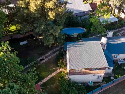 Casa 6 Ambientes con Pileta y Parque de 1.116 m²