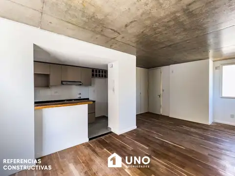 Montevideo y Juan Manuel de Rosas - Amplio Dpto de 2 Dormitorios.