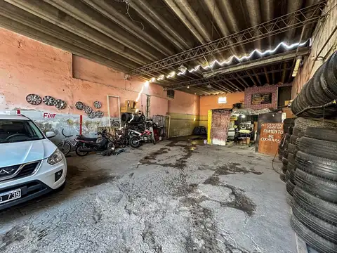 Venta Terreno con mejoras. Entre Rios 2700