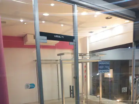 EXCELENTE LOCAL DOBLE VIDRIERA GALERIA SAN JOSÉ DE FLORES