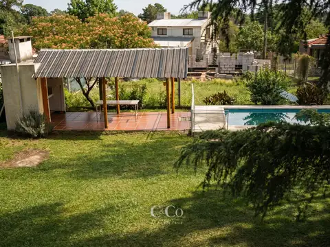 Casa en Venta con 1 cochera