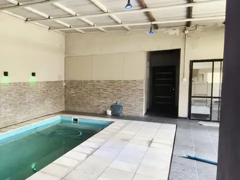 Casa 5 ambientes con 2 baños
