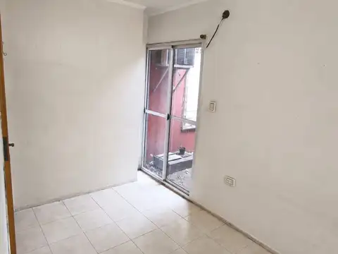 Depto Tipo Casa en Alquiler en Moreno, $ 450.000