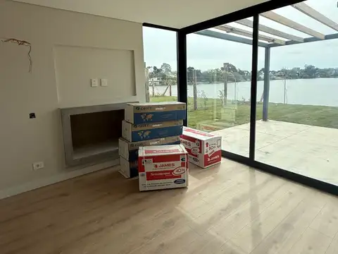 Depto Tipo Casa en Alquiler de 5 ambientes