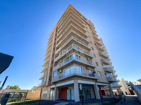 Edif Jardines de Esmerala Torre Oeste Miguel Muñoz 1000