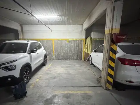 VENTA COCHERA ALMAGRO (Bajas Expensas)