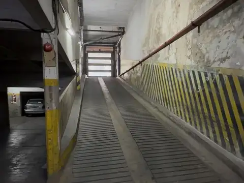 VENTA COCHERA ALMAGRO (Bajas Expensas)