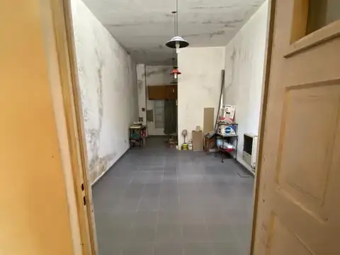 Casa 6 ambientes con 2 baños