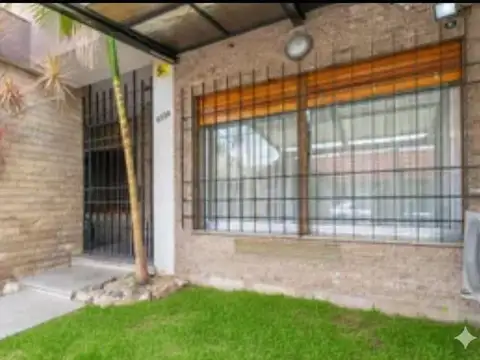 Casa en venta quincho, parrilla, cochera p/2 autos