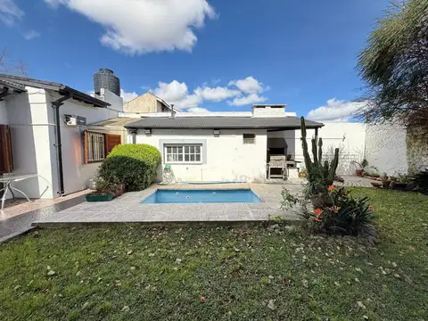 VENTA CASA 5 AMB/ QUINCHO PILETA PARQUE LOMAS DE ZAMORA!