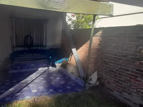 Venta - Casa - A Refaccionar - Lote 10 x 46 - Serrano 800 - Banfield