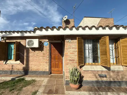Venta casa 2 dorm industrial oeste