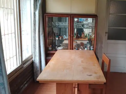 Casa 4 ambientes con 1 baño