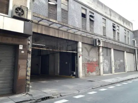 Excelente oportunidad cochera en venta en barrio Monserrat, Capital Federal.